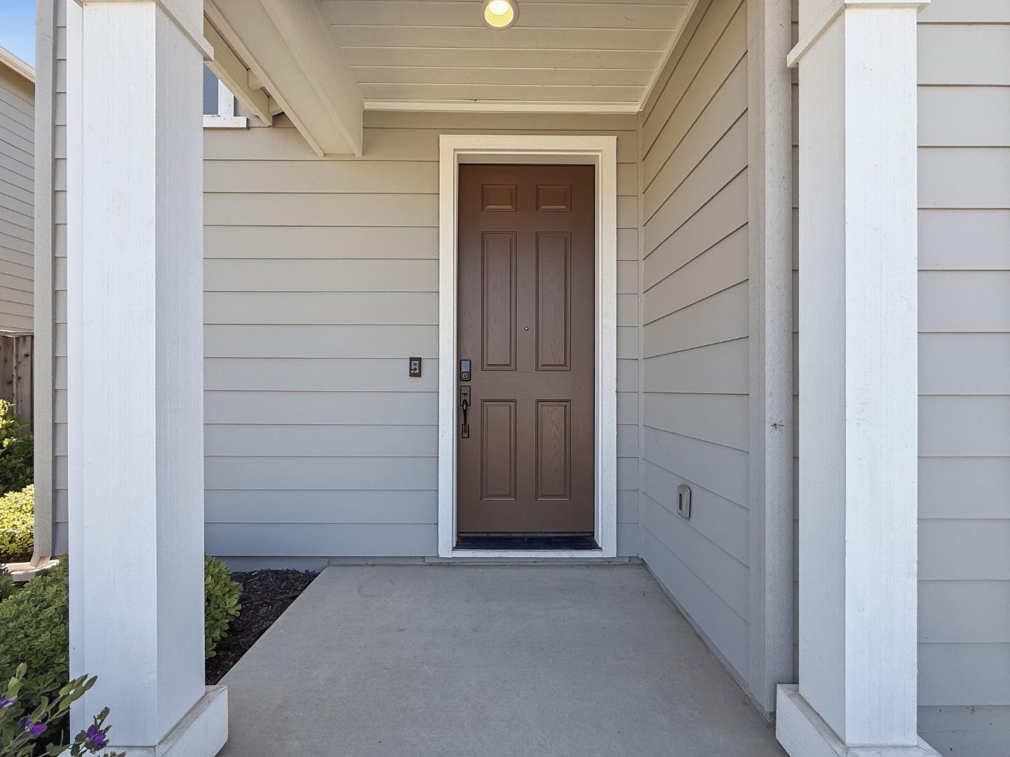 Detail Gallery Image 3 of 46 For 282 Wharf Terrace Cir, Marina,  CA 93933 - 3 Beds | 2/1 Baths