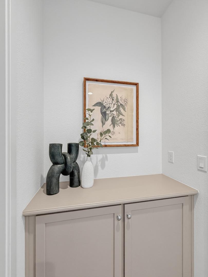 Detail Gallery Image 30 of 46 For 282 Wharf Terrace Cir, Marina,  CA 93933 - 3 Beds | 2/1 Baths