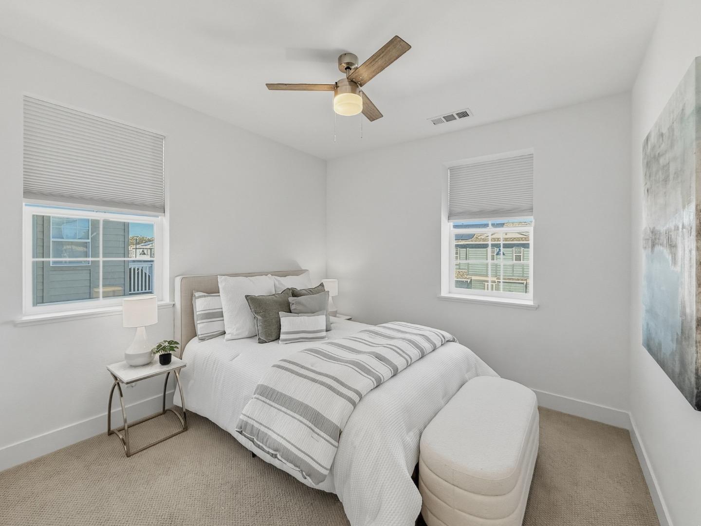 Detail Gallery Image 32 of 46 For 282 Wharf Terrace Cir, Marina,  CA 93933 - 3 Beds | 2/1 Baths