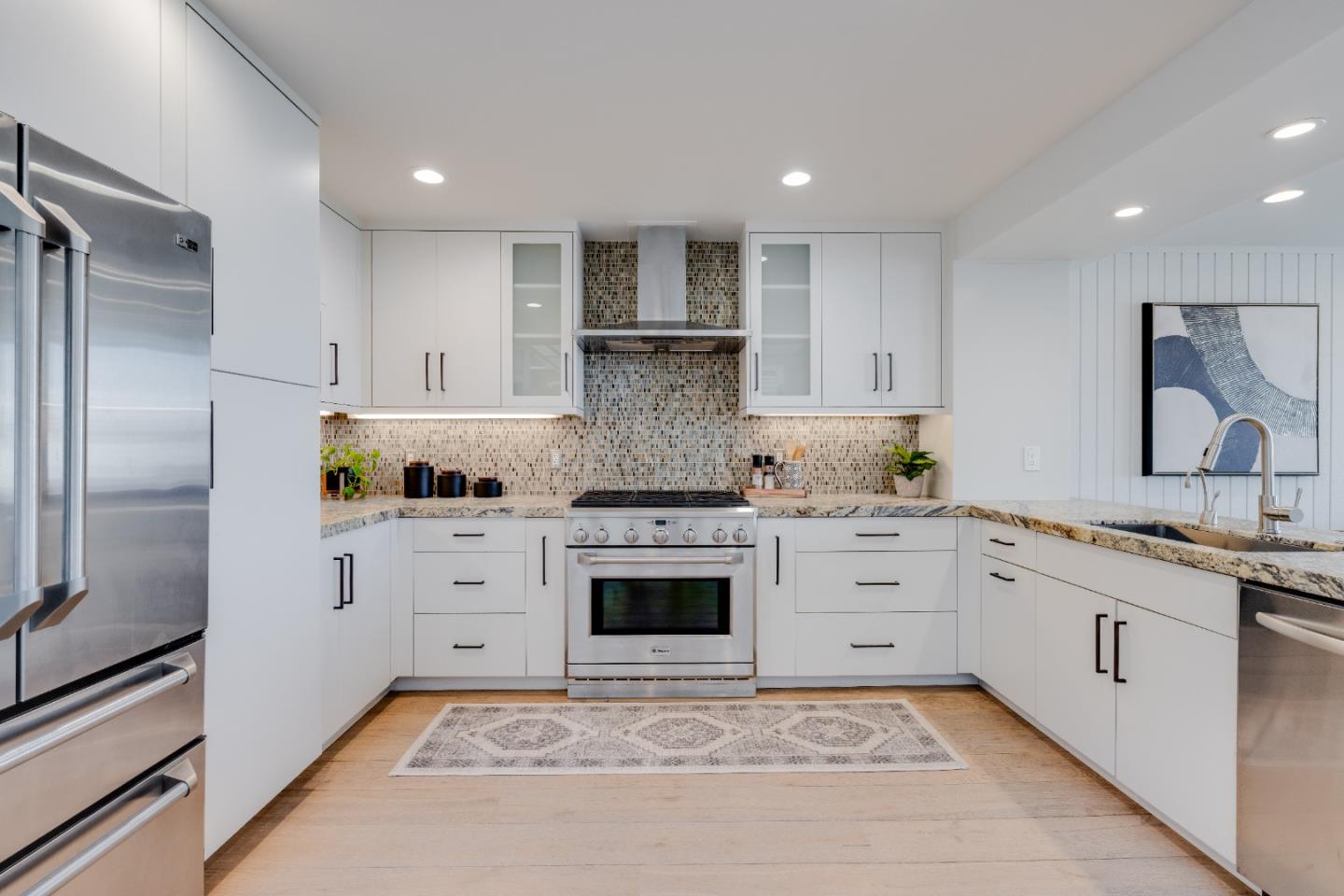 Detail Gallery Image 18 of 62 For 9 Rockview Dr, Santa Cruz,  CA 95062 - 4 Beds | 3 Baths