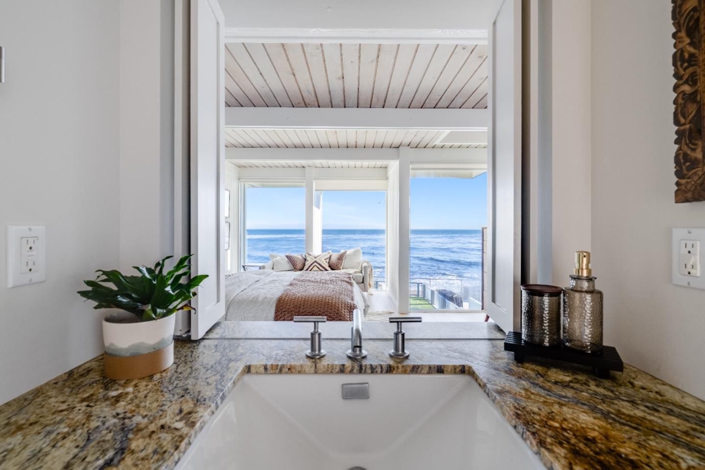 Detail Gallery Image 42 of 62 For 9 Rockview Dr, Santa Cruz,  CA 95062 - 4 Beds | 3 Baths