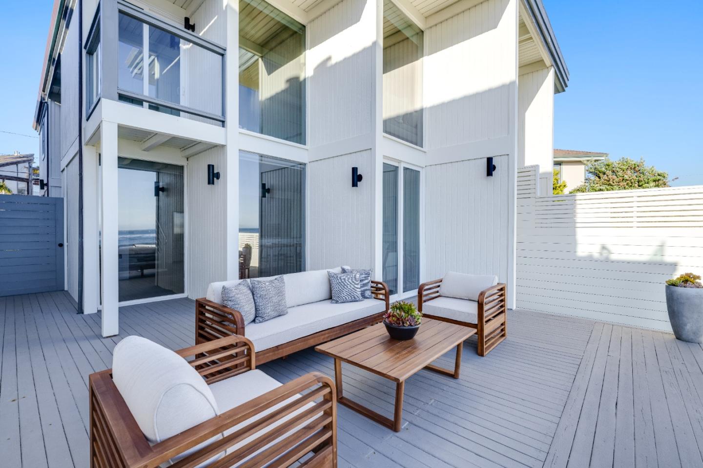 Detail Gallery Image 49 of 62 For 9 Rockview Dr, Santa Cruz,  CA 95062 - 4 Beds | 3 Baths