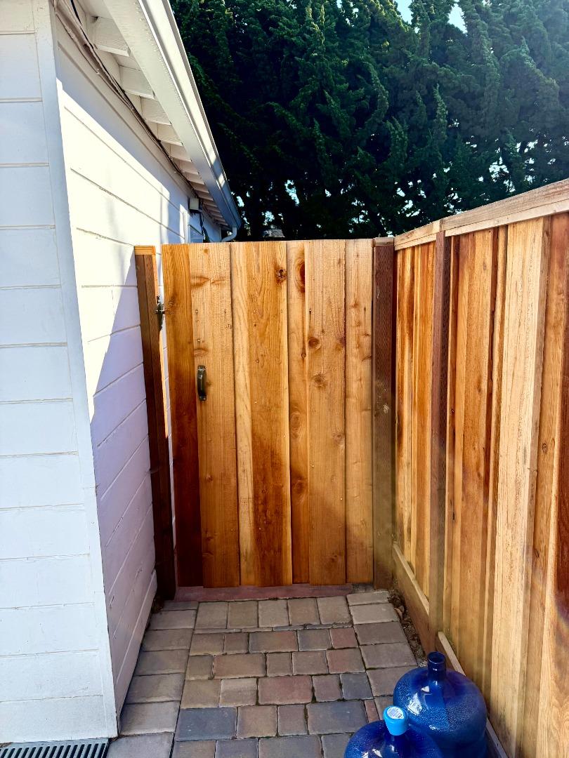 Detail Gallery Image 13 of 14 For 1354 N Main St a,  Salinas,  CA 93906 - 1 Beds | 1 Baths