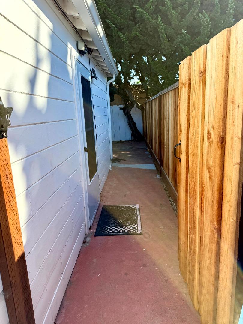 Detail Gallery Image 14 of 14 For 1354 N Main St a,  Salinas,  CA 93906 - 1 Beds | 1 Baths