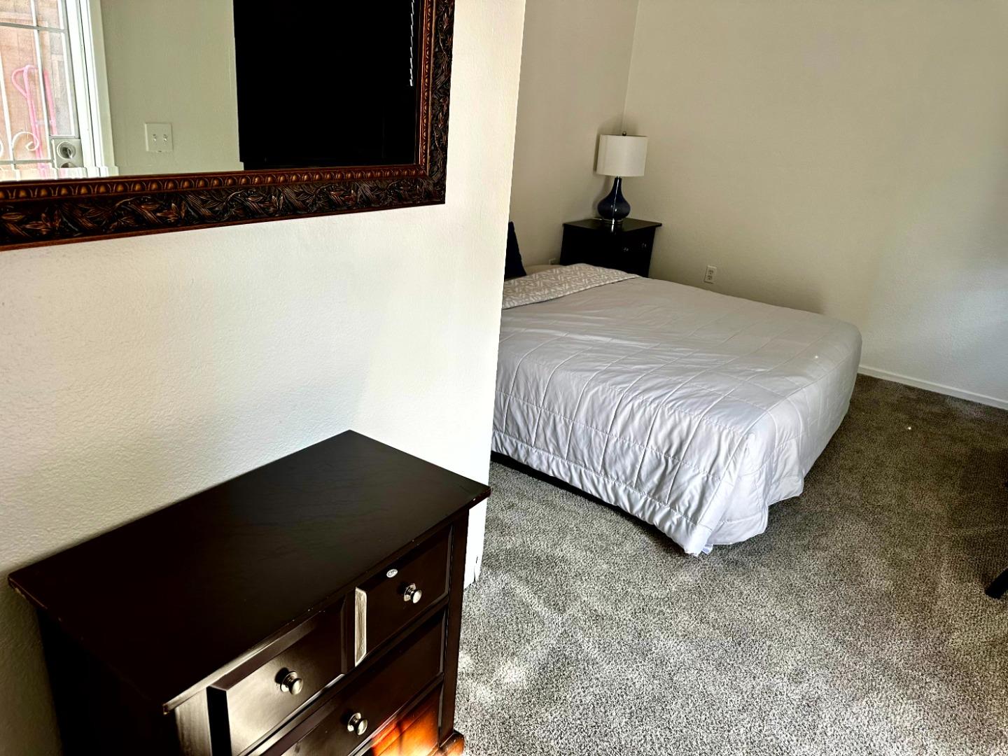 Detail Gallery Image 8 of 14 For 1354 N Main St a,  Salinas,  CA 93906 - 1 Beds | 1 Baths