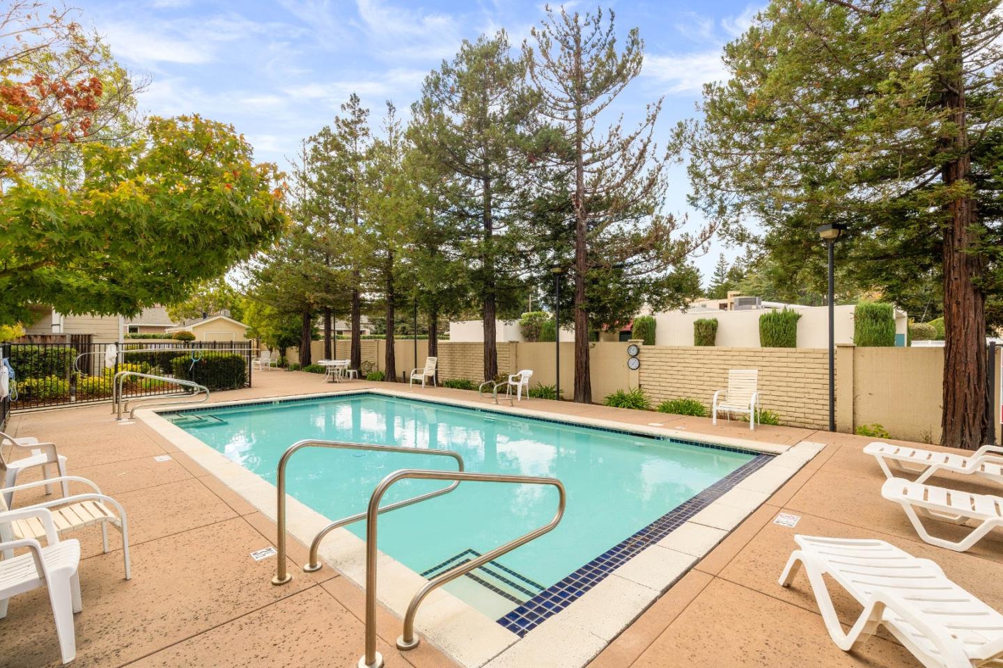 Detail Gallery Image 30 of 42 For 576 W Parr Ave #1,  Los Gatos,  CA 95032 - 2 Beds | 1 Baths