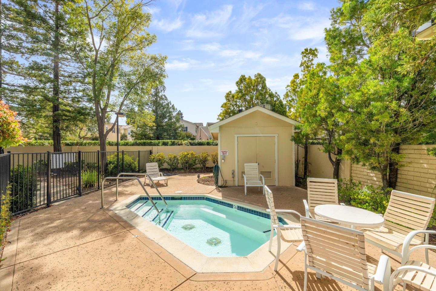 Detail Gallery Image 31 of 42 For 576 W Parr Ave #1,  Los Gatos,  CA 95032 - 2 Beds | 1 Baths