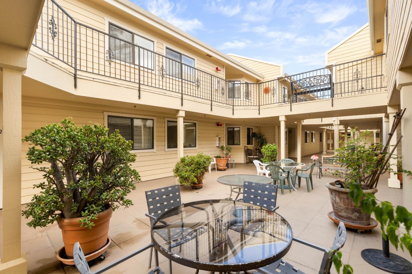 Detail Gallery Image 33 of 42 For 576 W Parr Ave #1,  Los Gatos,  CA 95032 - 2 Beds | 1 Baths