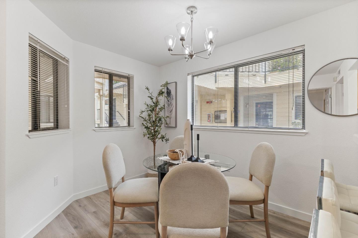 Detail Gallery Image 8 of 42 For 576 W Parr Ave #1,  Los Gatos,  CA 95032 - 2 Beds | 1 Baths