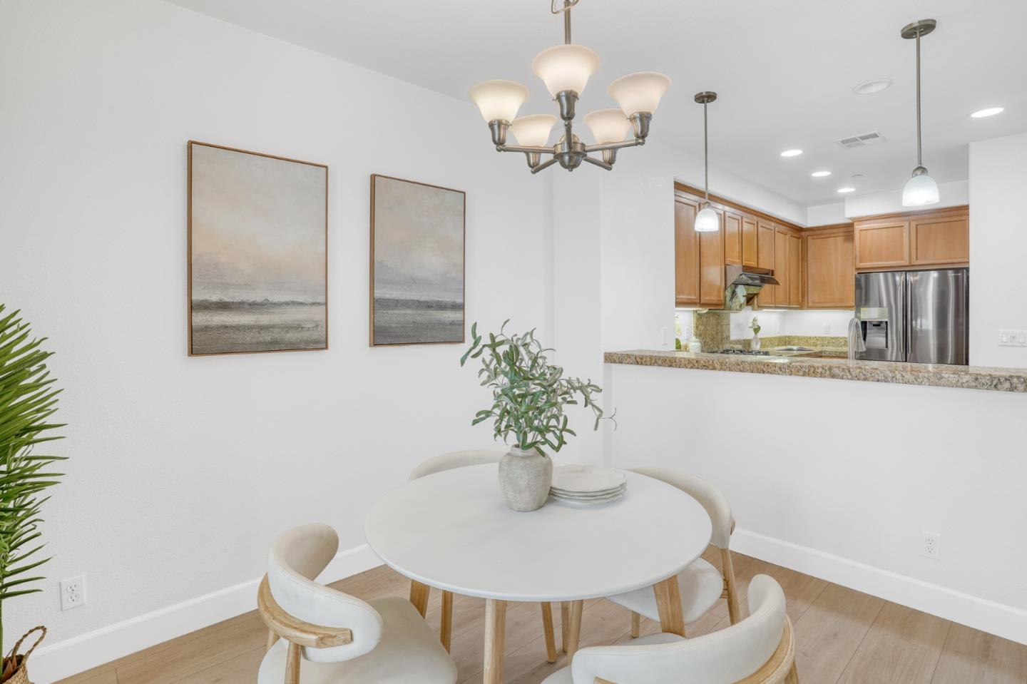 Detail Gallery Image 12 of 35 For 36083 Soapberry Cmn #12,  Fremont,  CA 94536 - 3 Beds | 2/1 Baths