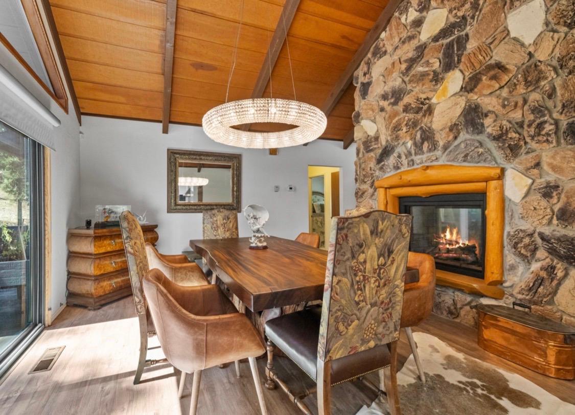 Detail Gallery Image 3 of 22 For 19271 Pine Mountain Dr, Groveland,  CA 95321 - 3 Beds | 2 Baths