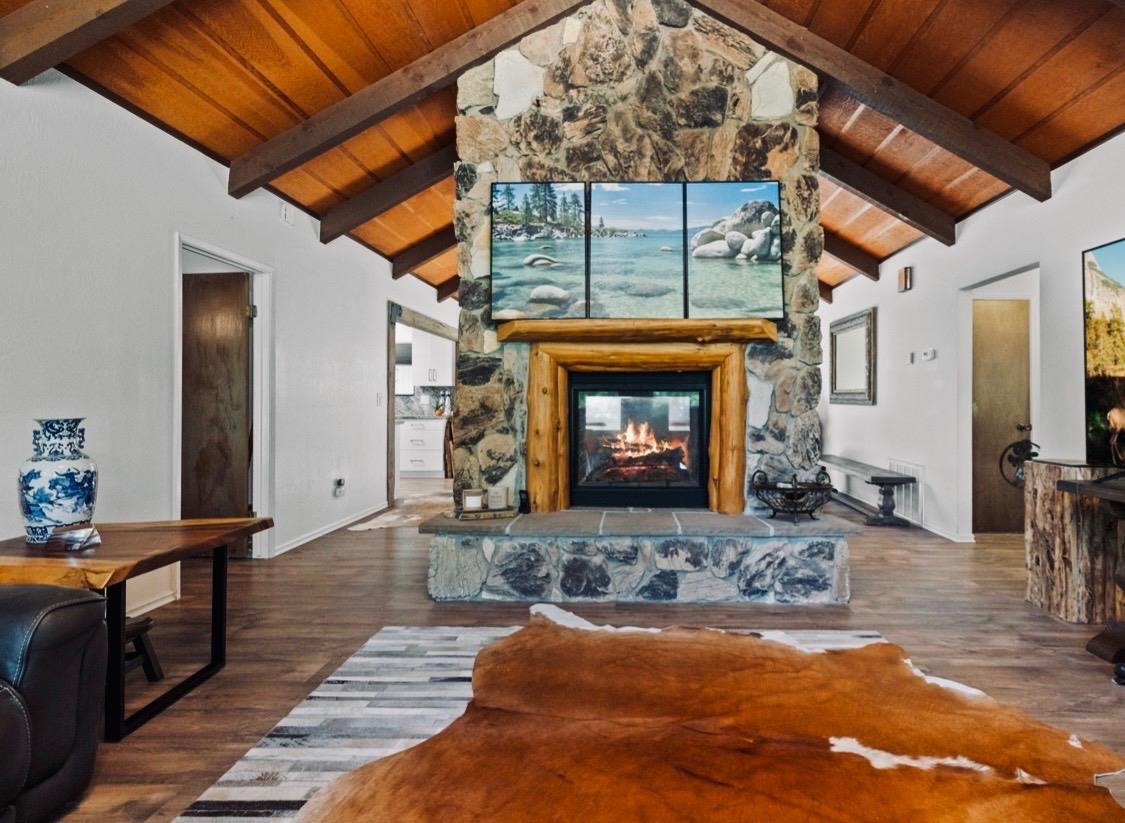 Detail Gallery Image 5 of 22 For 19271 Pine Mountain Dr, Groveland,  CA 95321 - 3 Beds | 2 Baths