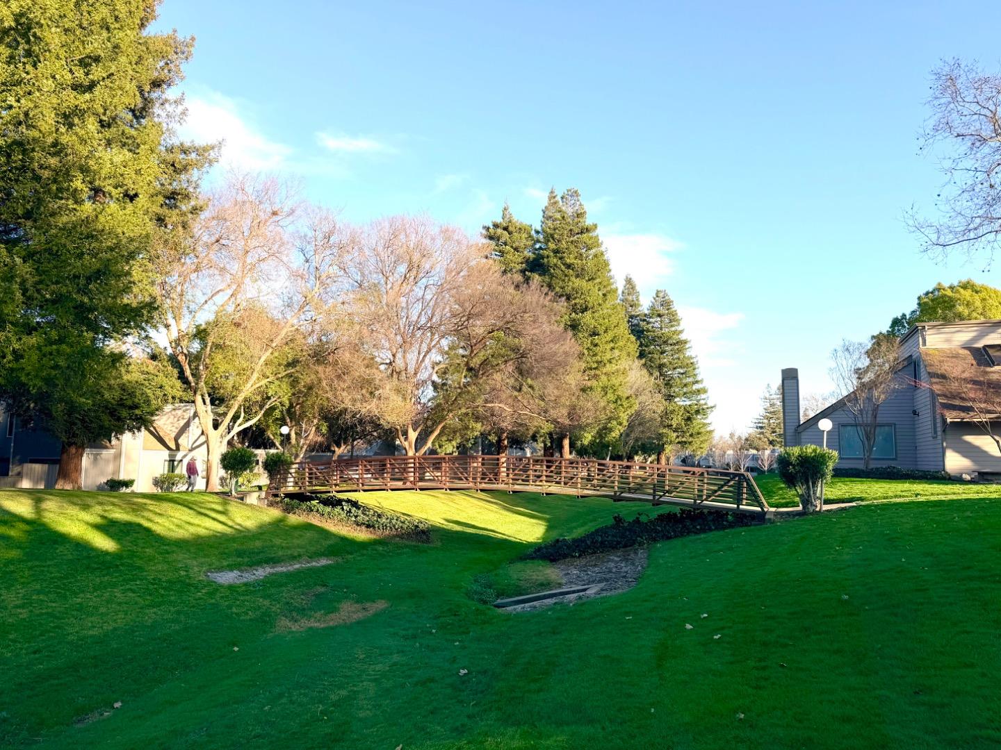 Detail Gallery Image 5 of 31 For 7518 Rosedale Ct, Pleasanton,  CA 94588 - 3 Beds | 2 Baths