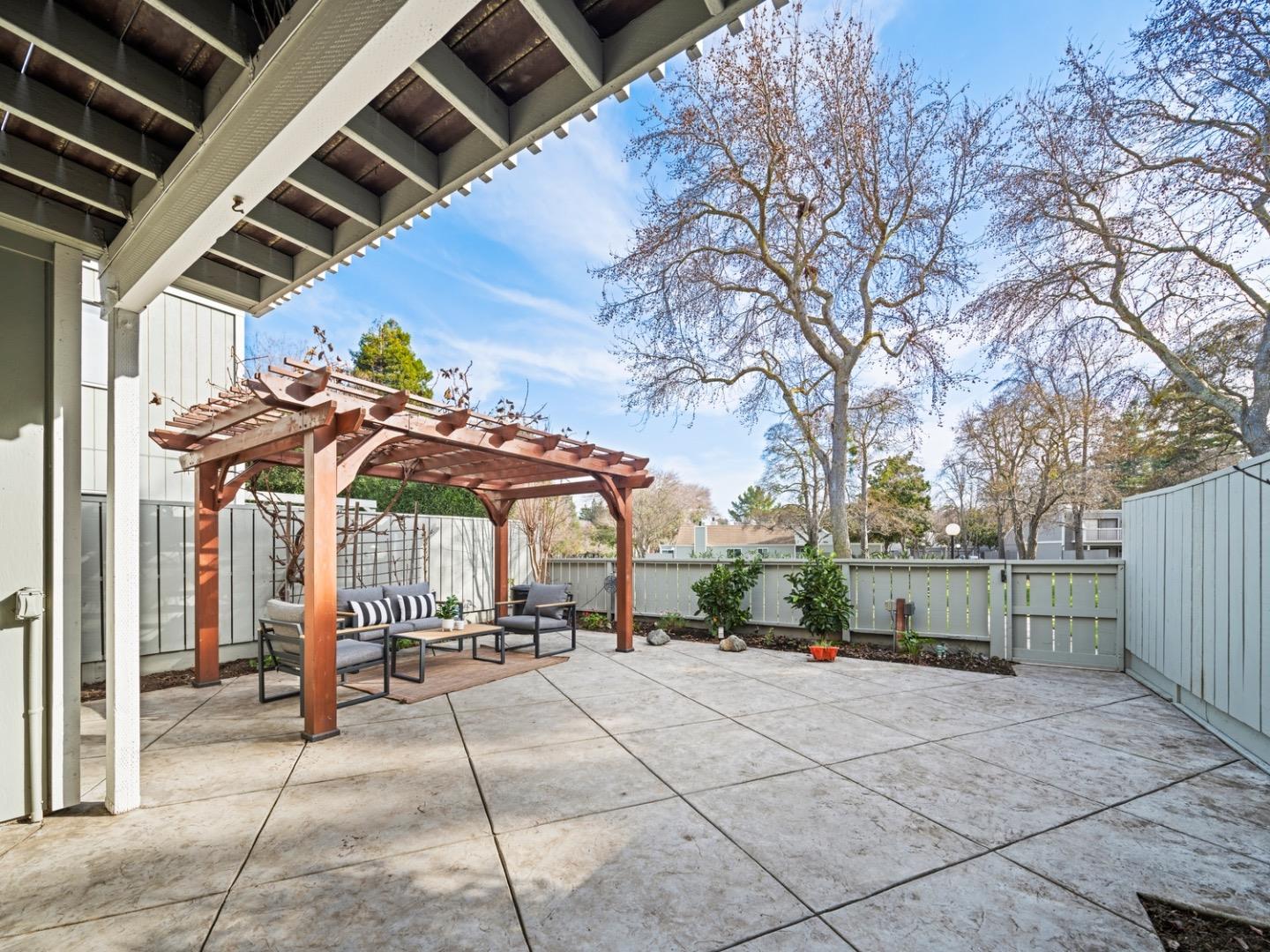Detail Gallery Image 8 of 31 For 7518 Rosedale Ct, Pleasanton,  CA 94588 - 3 Beds | 2 Baths