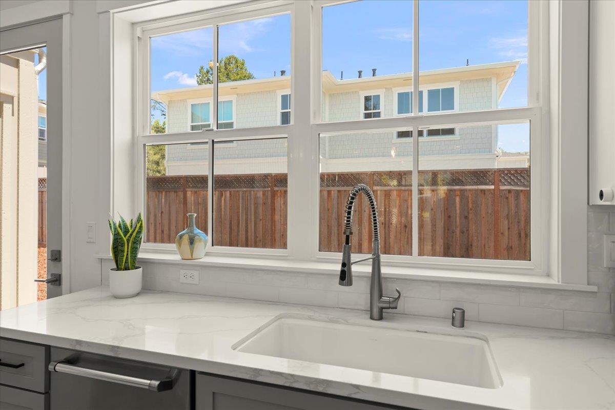 Detail Gallery Image 14 of 43 For 103 Staggi Ln, Soquel,  CA 95073 - 3 Beds | 2/1 Baths