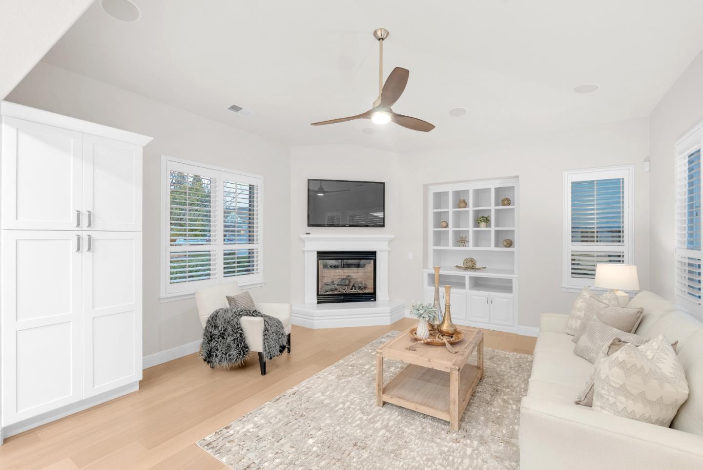 Detail Gallery Image 12 of 43 For 1680 Espana Way, Morgan Hill,  CA 95037 - 4 Beds | 3 Baths