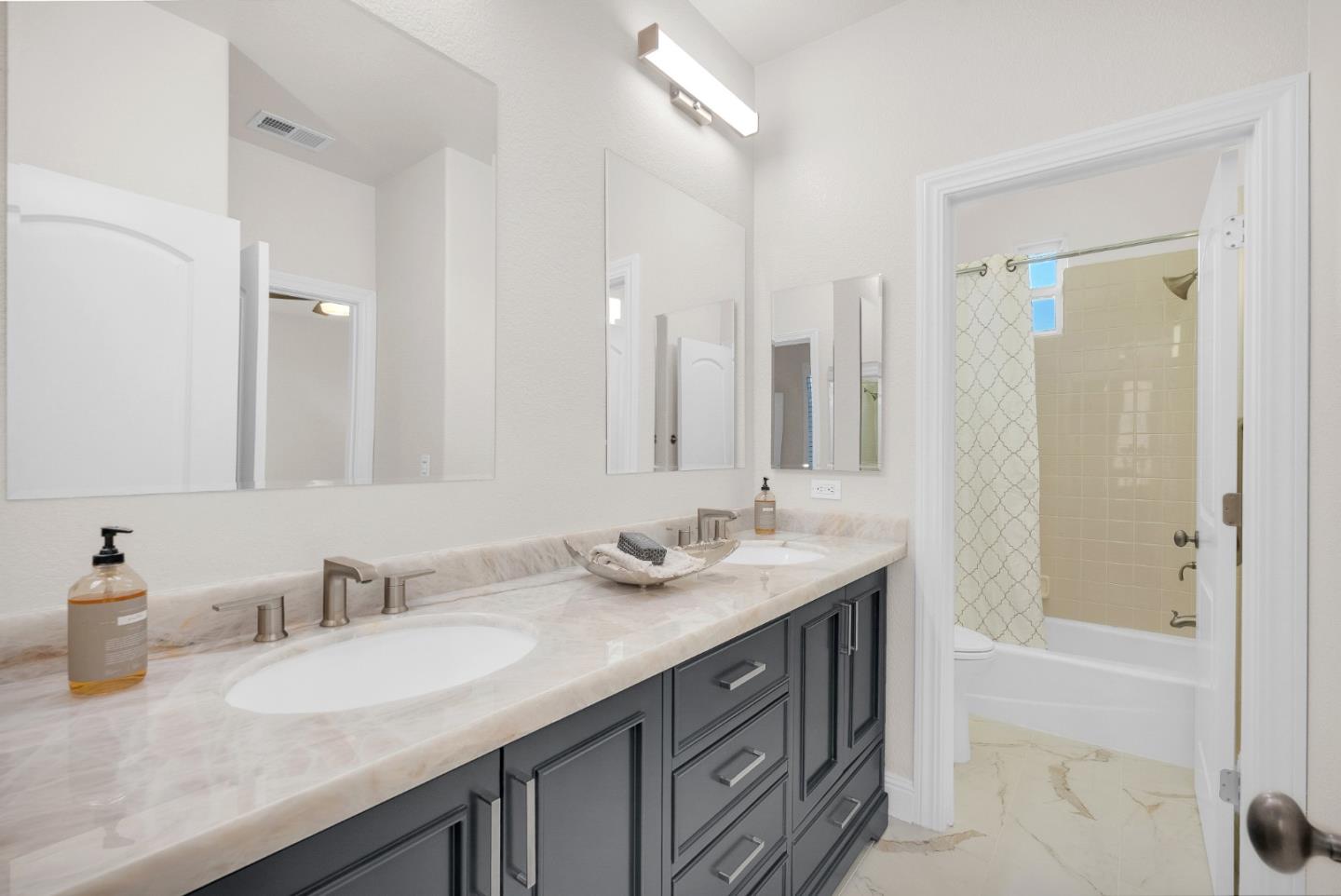 Detail Gallery Image 19 of 43 For 1680 Espana Way, Morgan Hill,  CA 95037 - 4 Beds | 3 Baths