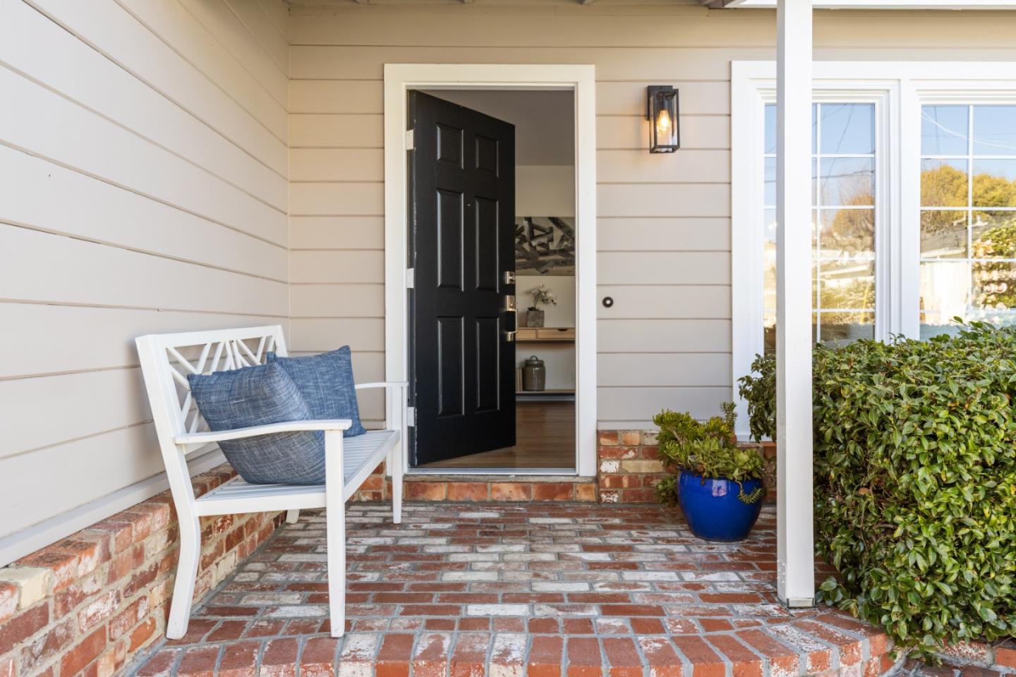 Detail Gallery Image 2 of 33 For 41 Maple Way, San Carlos,  CA 94070 - 3 Beds | 2 Baths