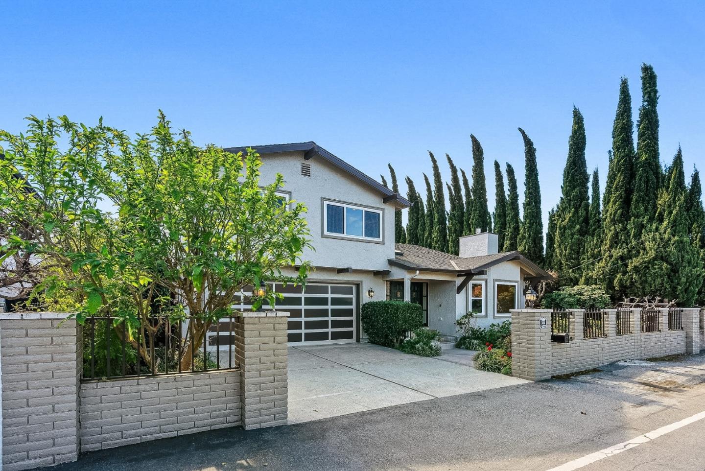 Detail Gallery Image 2 of 76 For 344 W Oakwood Blvd, Redwood City,  CA 94061 - 4 Beds | 3 Baths