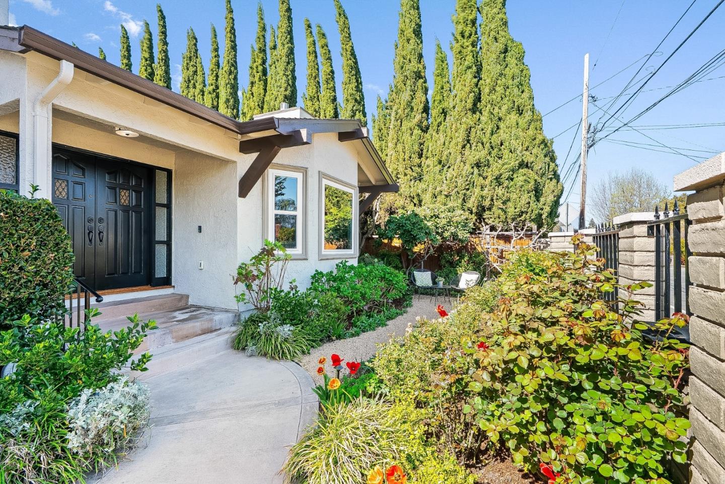 Detail Gallery Image 3 of 76 For 344 W Oakwood Blvd, Redwood City,  CA 94061 - 4 Beds | 3 Baths