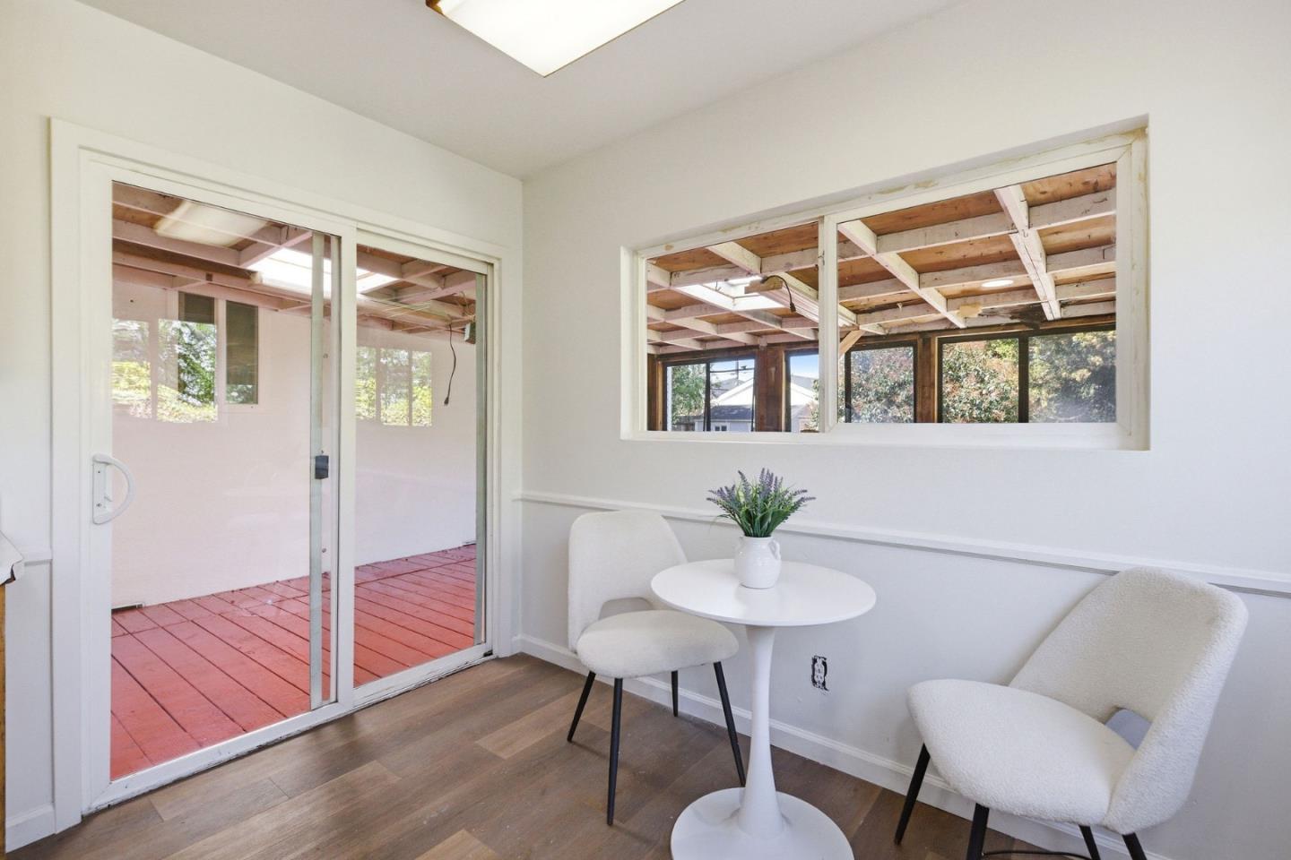 Detail Gallery Image 22 of 68 For 1537 Cypress Ave, San Mateo,  CA 94401 - 4 Beds | 2 Baths