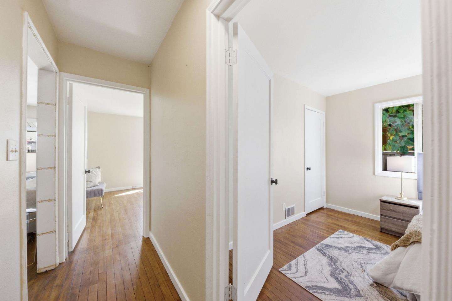 Detail Gallery Image 25 of 68 For 1537 Cypress Ave, San Mateo,  CA 94401 - 4 Beds | 2 Baths