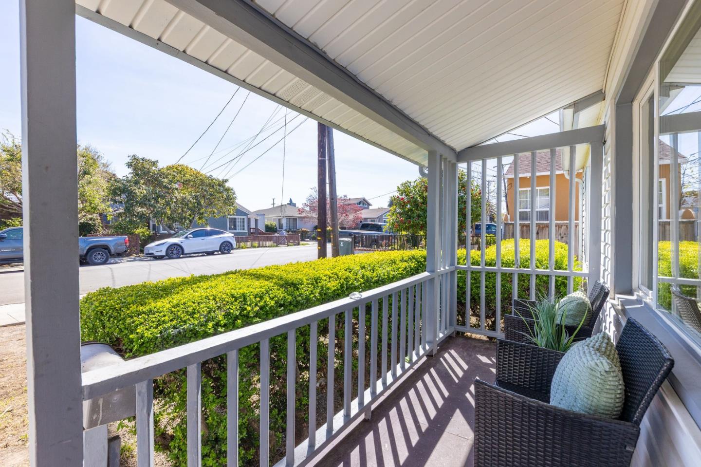 Detail Gallery Image 5 of 68 For 1537 Cypress Ave, San Mateo,  CA 94401 - 4 Beds | 2 Baths