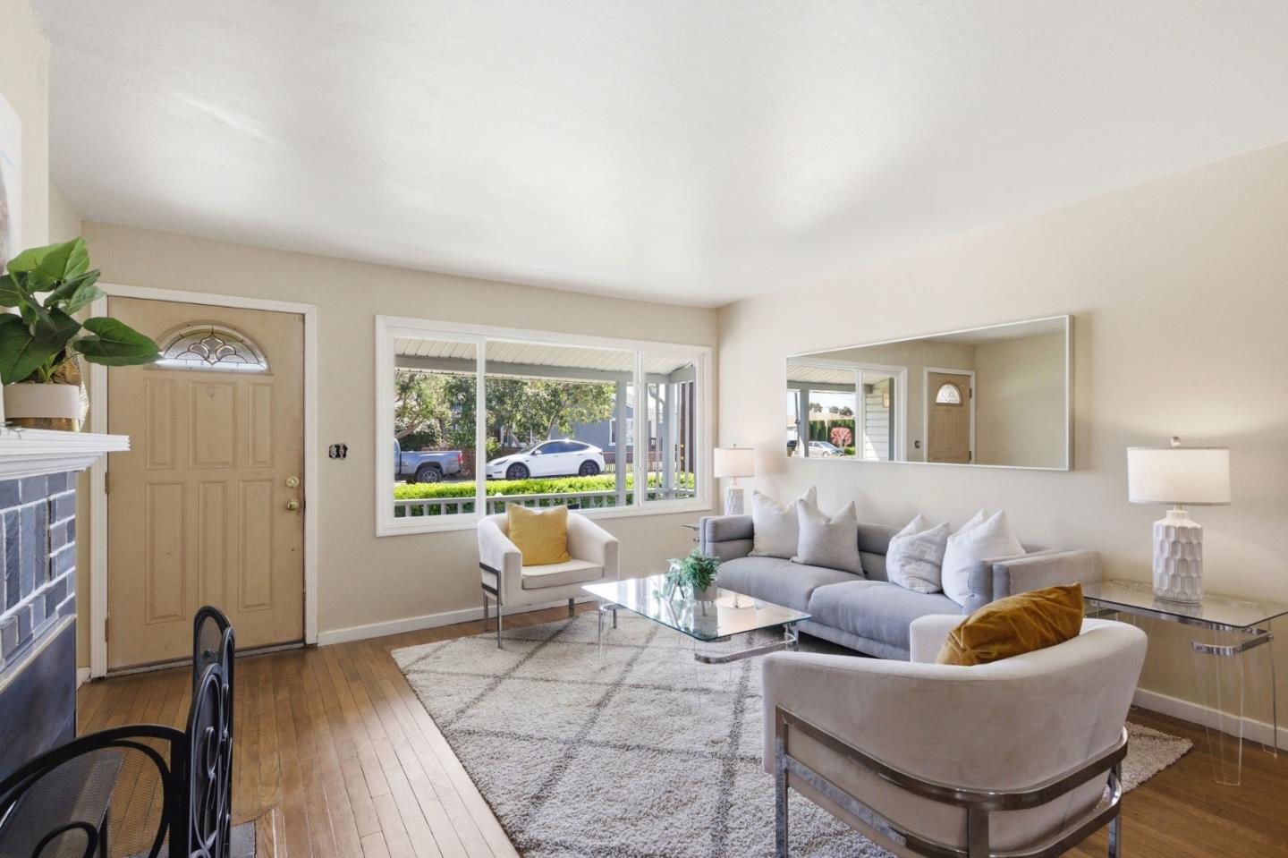 Detail Gallery Image 7 of 68 For 1537 Cypress Ave, San Mateo,  CA 94401 - 4 Beds | 2 Baths