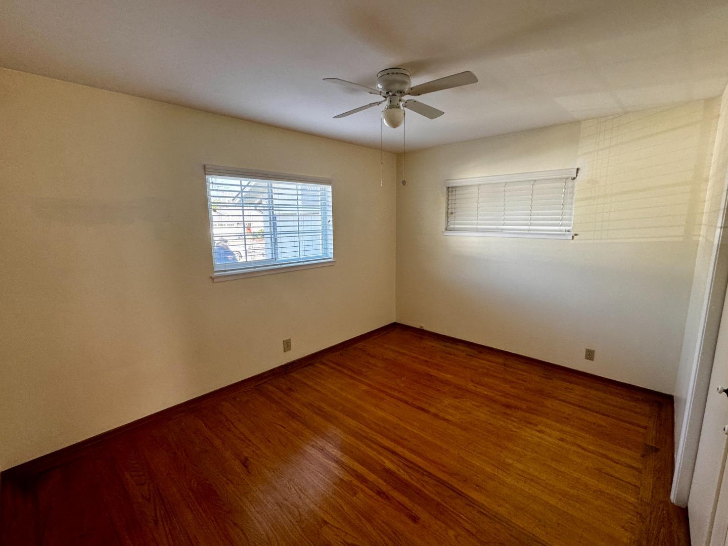 Detail Gallery Image 6 of 8 For 5059 Bel Estos Dr, San Jose,  CA 95124 - 5 Beds | 3 Baths