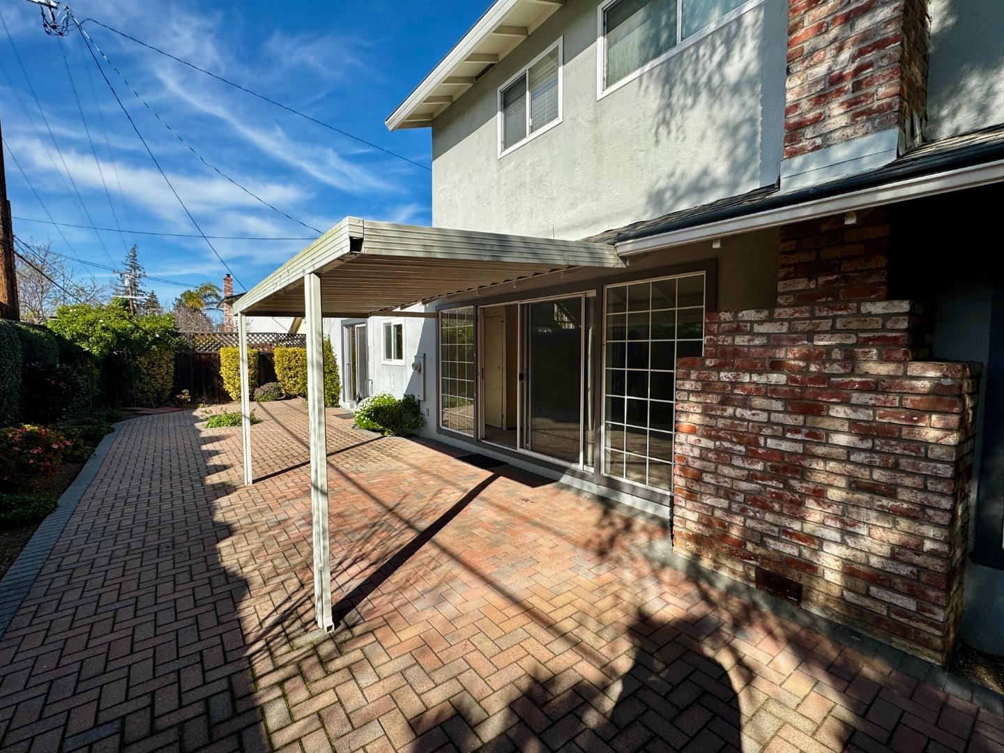 Detail Gallery Image 7 of 8 For 5059 Bel Estos Dr, San Jose,  CA 95124 - 5 Beds | 3 Baths