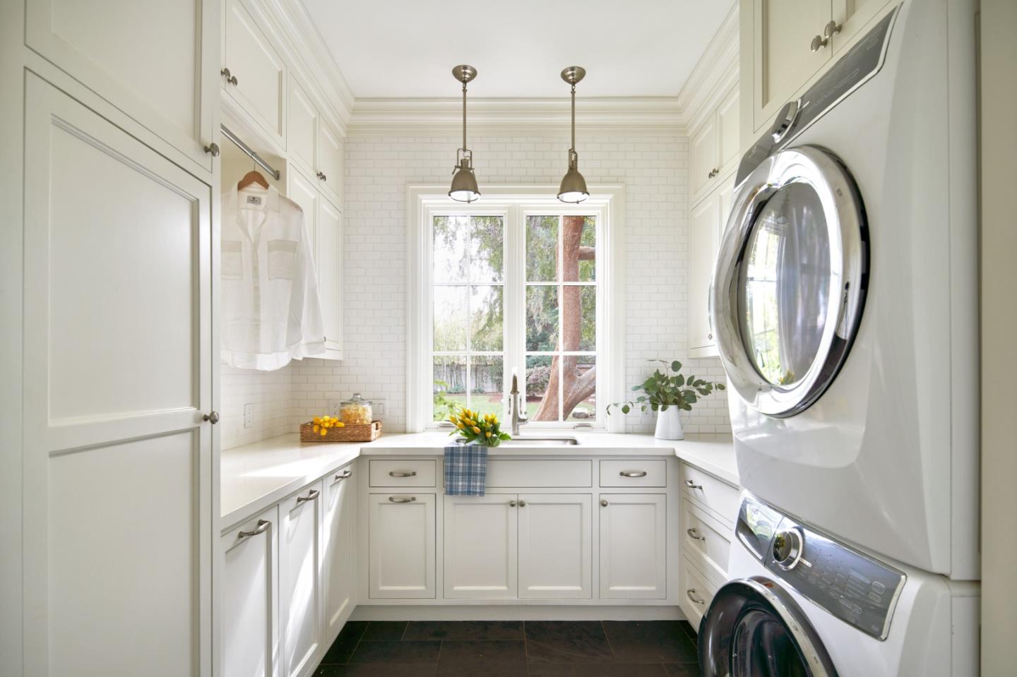 Detail Gallery Image 22 of 50 For 420 Magdalena Ave, Los Altos Hills,  CA 94024 - 4 Beds | 4/1 Baths