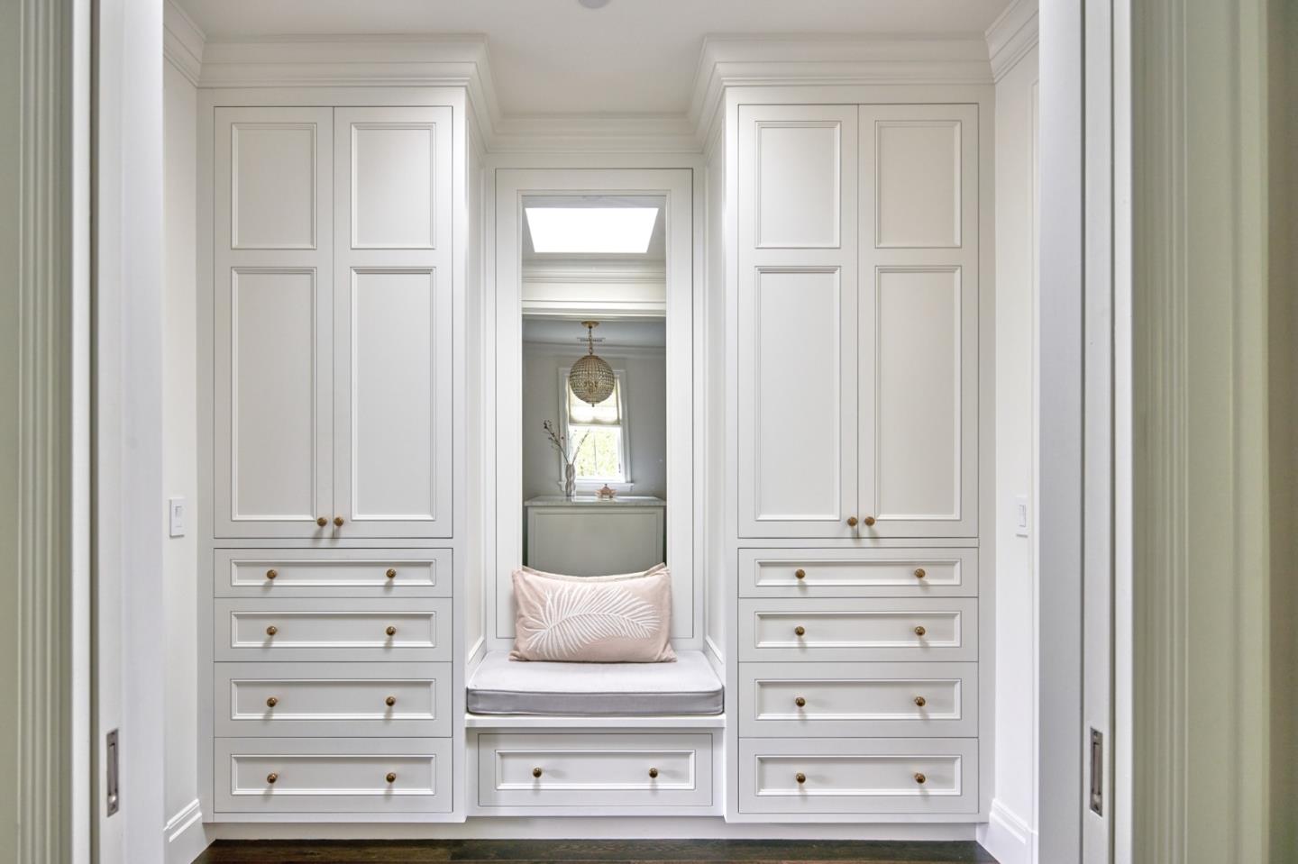 Detail Gallery Image 30 of 50 For 420 Magdalena Ave, Los Altos Hills,  CA 94024 - 4 Beds | 4/1 Baths