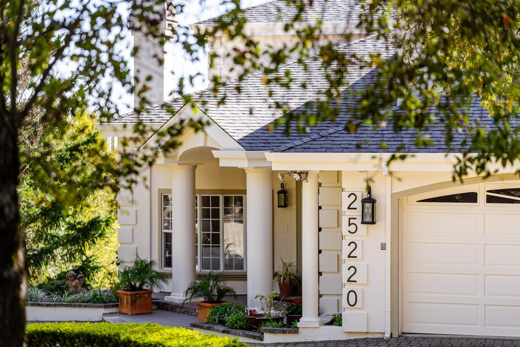 Detail Gallery Image 4 of 94 For 25220 Quail Ridge Rd, Los Gatos,  CA 95033 - 5 Beds | 3/1 Baths