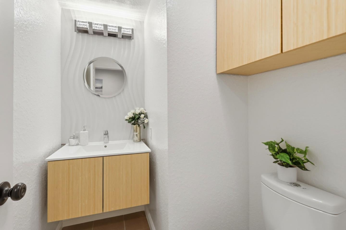 Detail Gallery Image 32 of 41 For 710 Winstead Ct, Sunnyvale,  CA 94087 - 2 Beds | 2/1 Baths