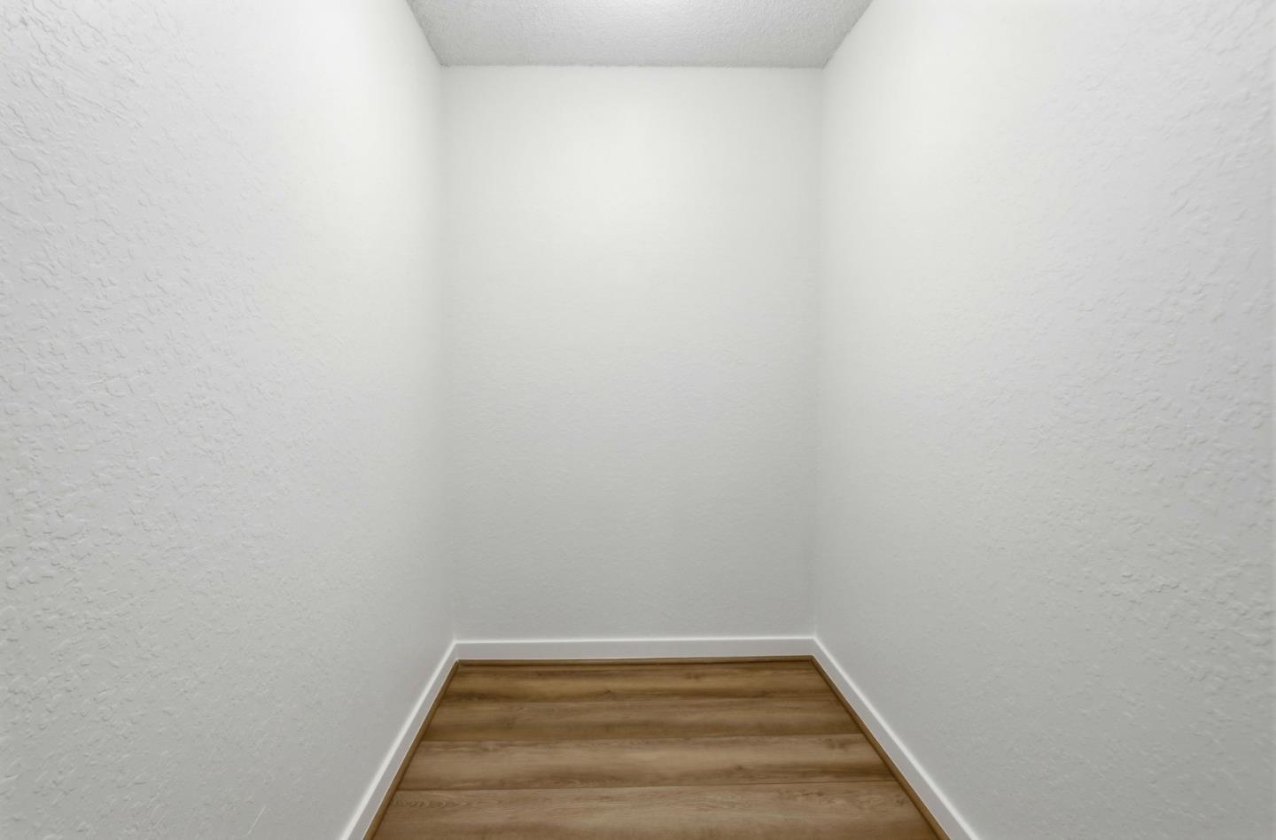 Detail Gallery Image 33 of 41 For 710 Winstead Ct, Sunnyvale,  CA 94087 - 2 Beds | 2/1 Baths