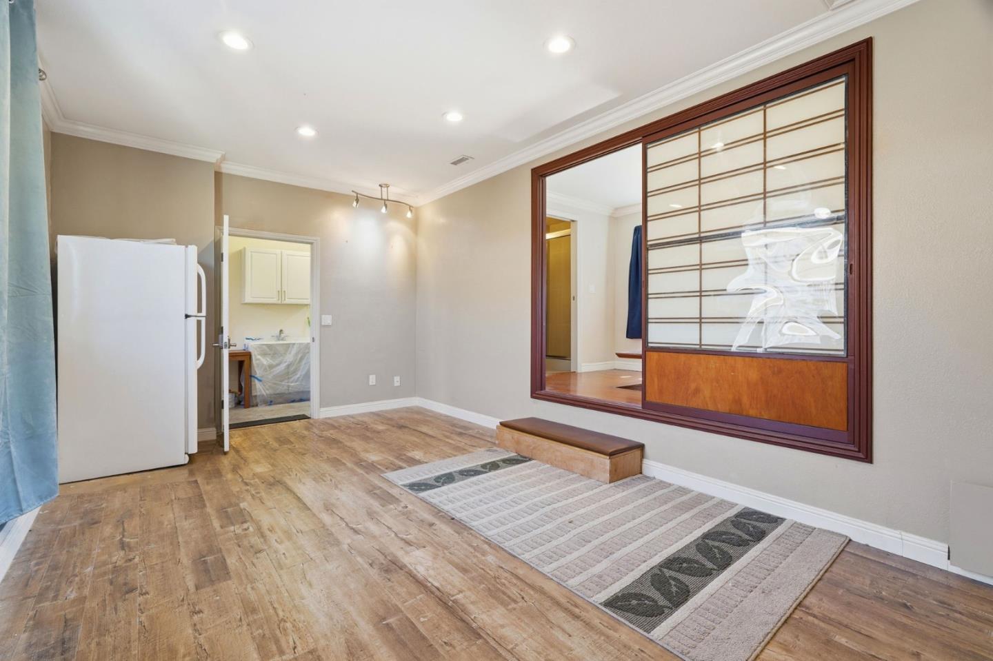 Detail Gallery Image 12 of 36 For 1780 Lark Ln, Sunnyvale,  CA 94087 - 4 Beds | 2 Baths