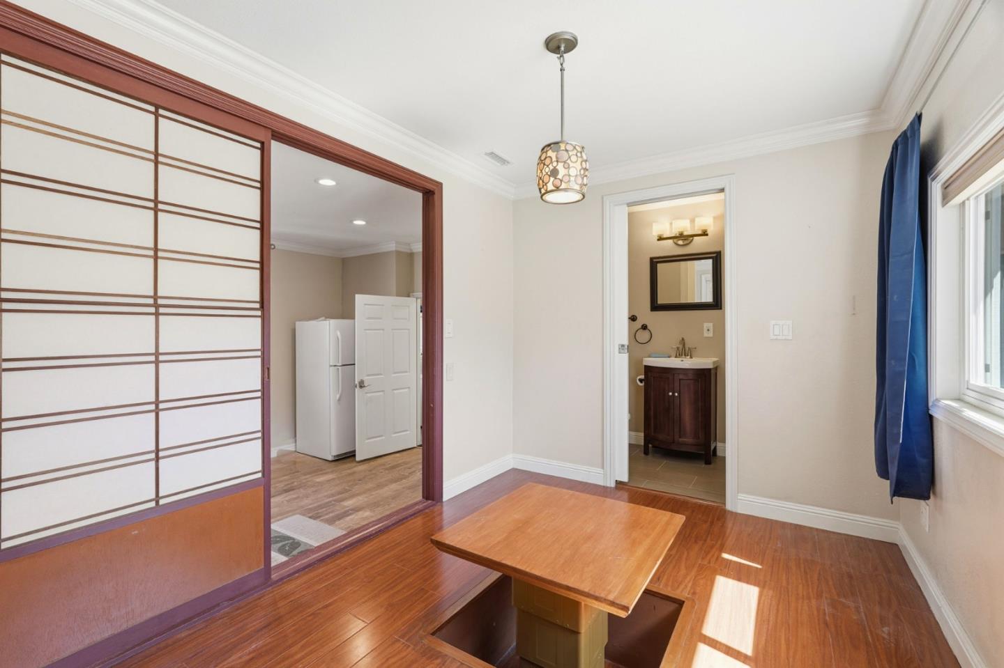 Detail Gallery Image 14 of 36 For 1780 Lark Ln, Sunnyvale,  CA 94087 - 4 Beds | 2 Baths