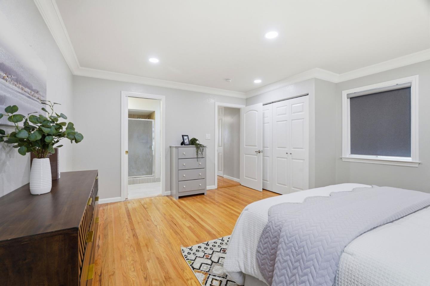 Detail Gallery Image 17 of 36 For 1780 Lark Ln, Sunnyvale,  CA 94087 - 4 Beds | 2 Baths