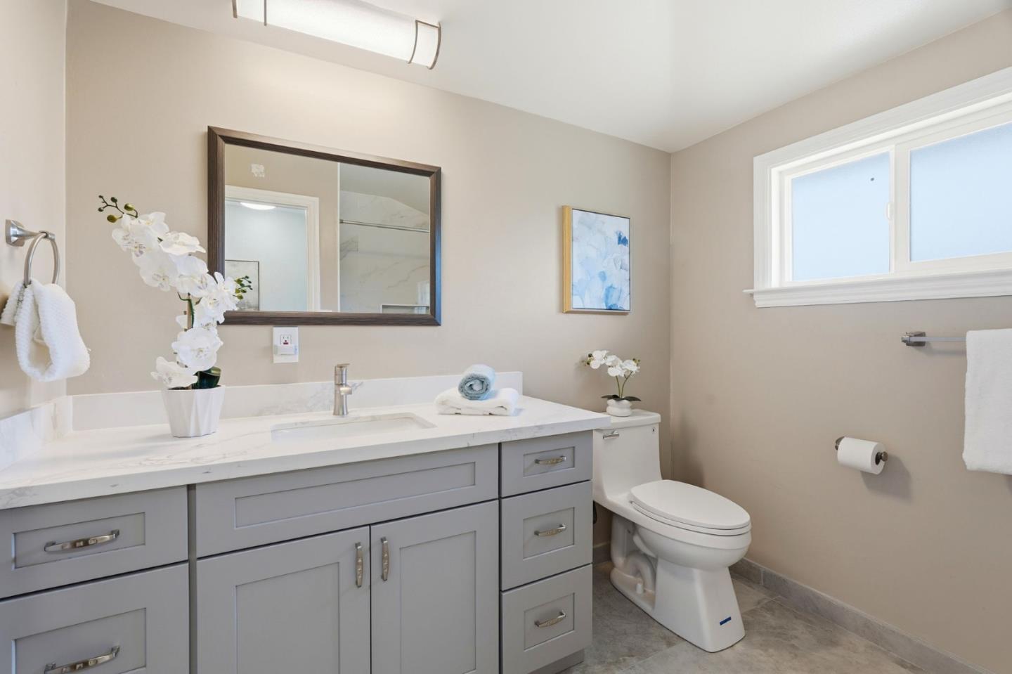 Detail Gallery Image 25 of 36 For 1780 Lark Ln, Sunnyvale,  CA 94087 - 4 Beds | 2 Baths