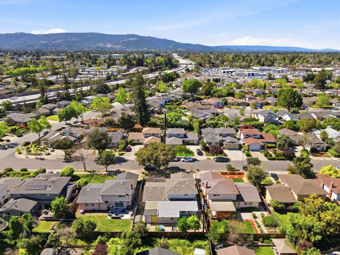 Detail Gallery Image 30 of 36 For 1780 Lark Ln, Sunnyvale,  CA 94087 - 4 Beds | 2 Baths