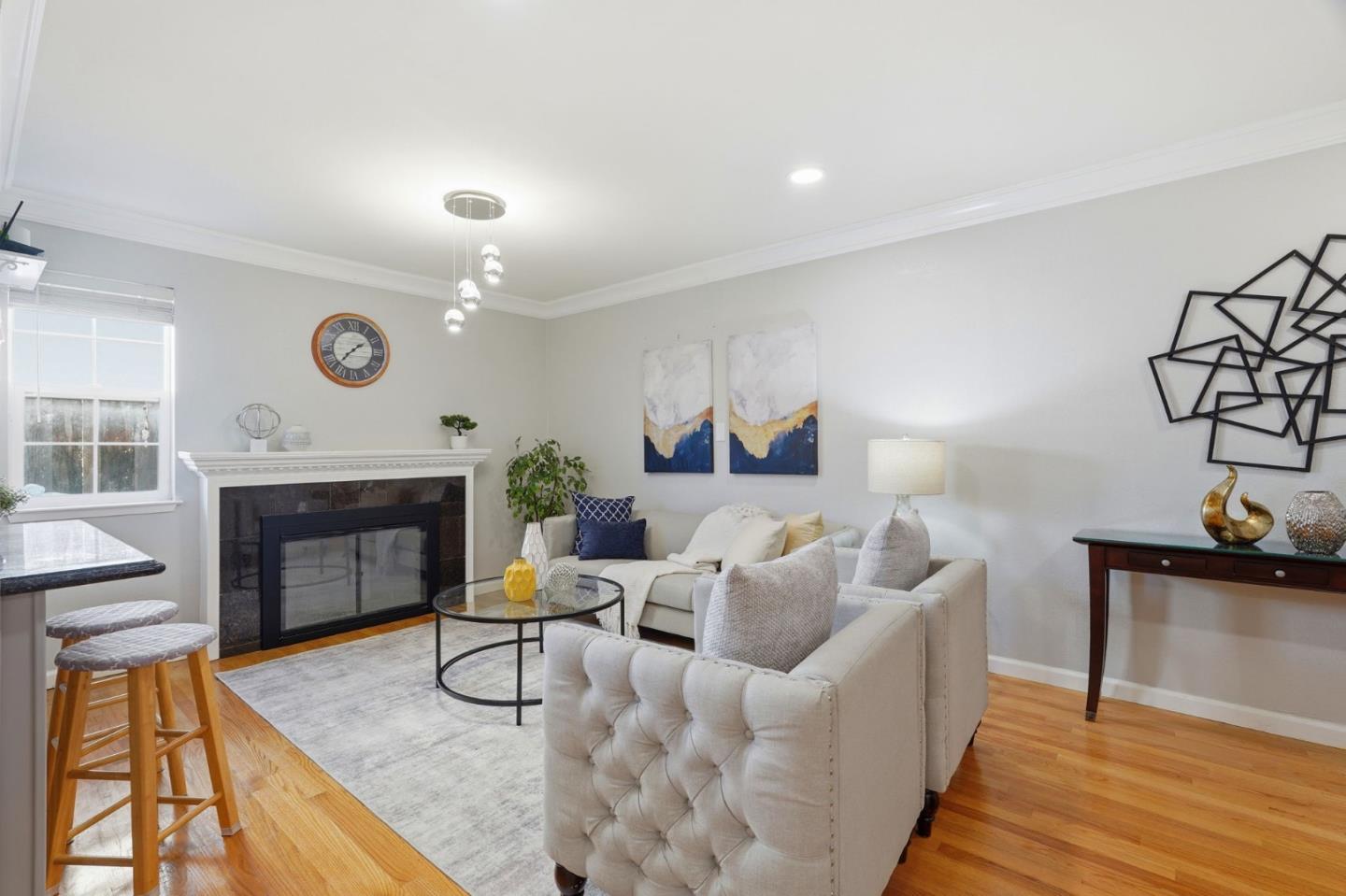 Detail Gallery Image 6 of 36 For 1780 Lark Ln, Sunnyvale,  CA 94087 - 4 Beds | 2 Baths