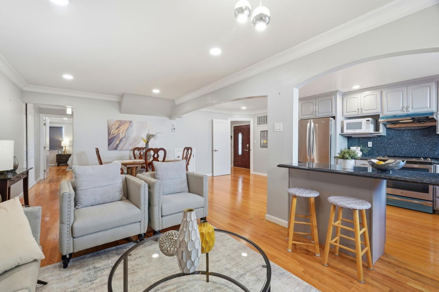 Detail Gallery Image 8 of 36 For 1780 Lark Ln, Sunnyvale,  CA 94087 - 4 Beds | 2 Baths