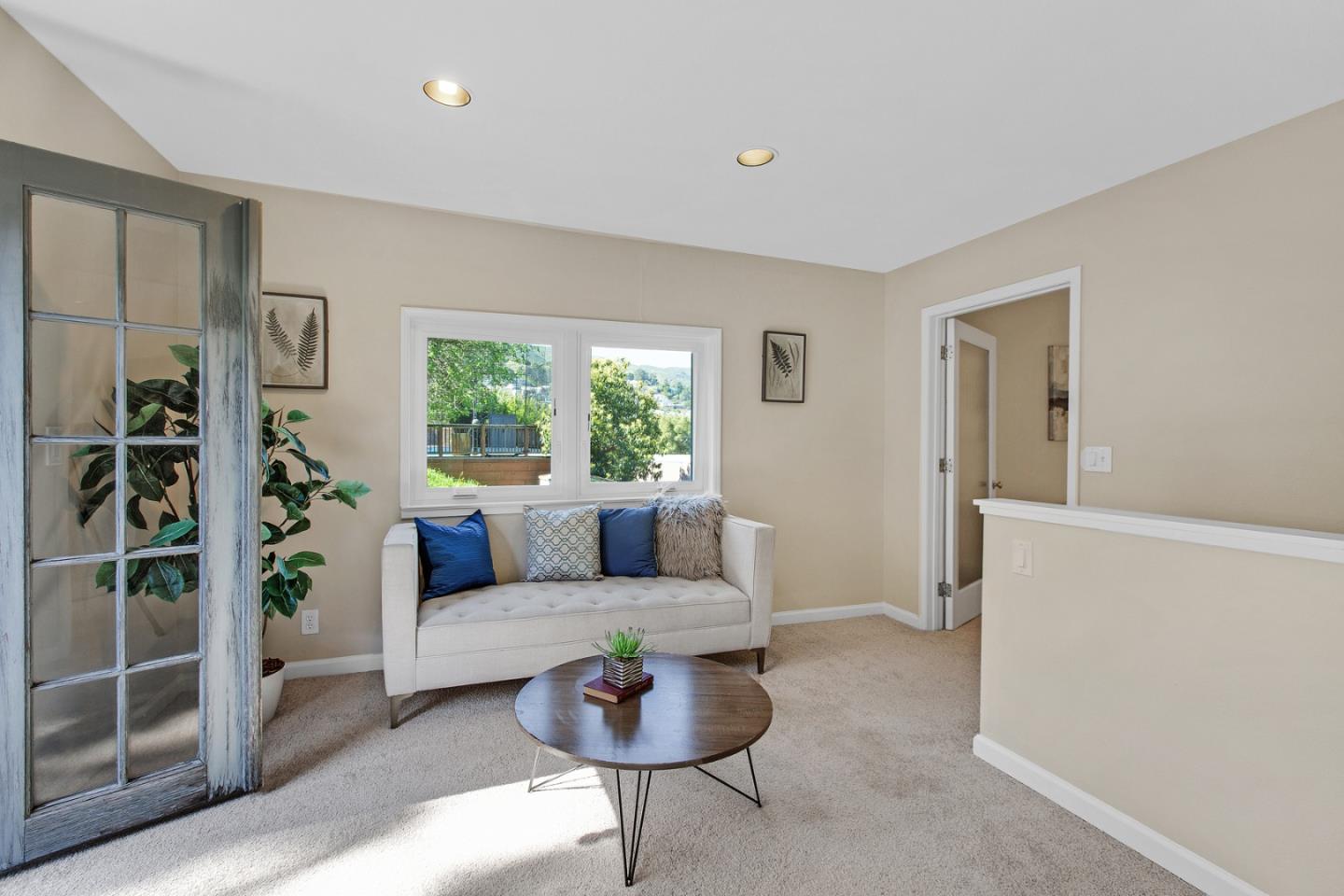 Detail Gallery Image 11 of 24 For 37 San Francisco Ave, Brisbane,  CA 94005 - 3 Beds | 2 Baths