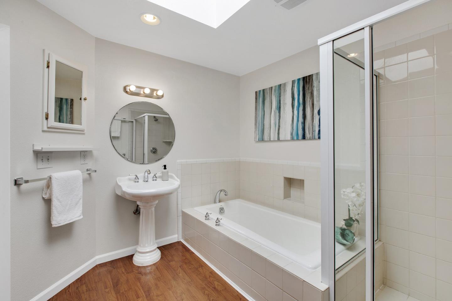 Detail Gallery Image 15 of 24 For 37 San Francisco Ave, Brisbane,  CA 94005 - 3 Beds | 2 Baths