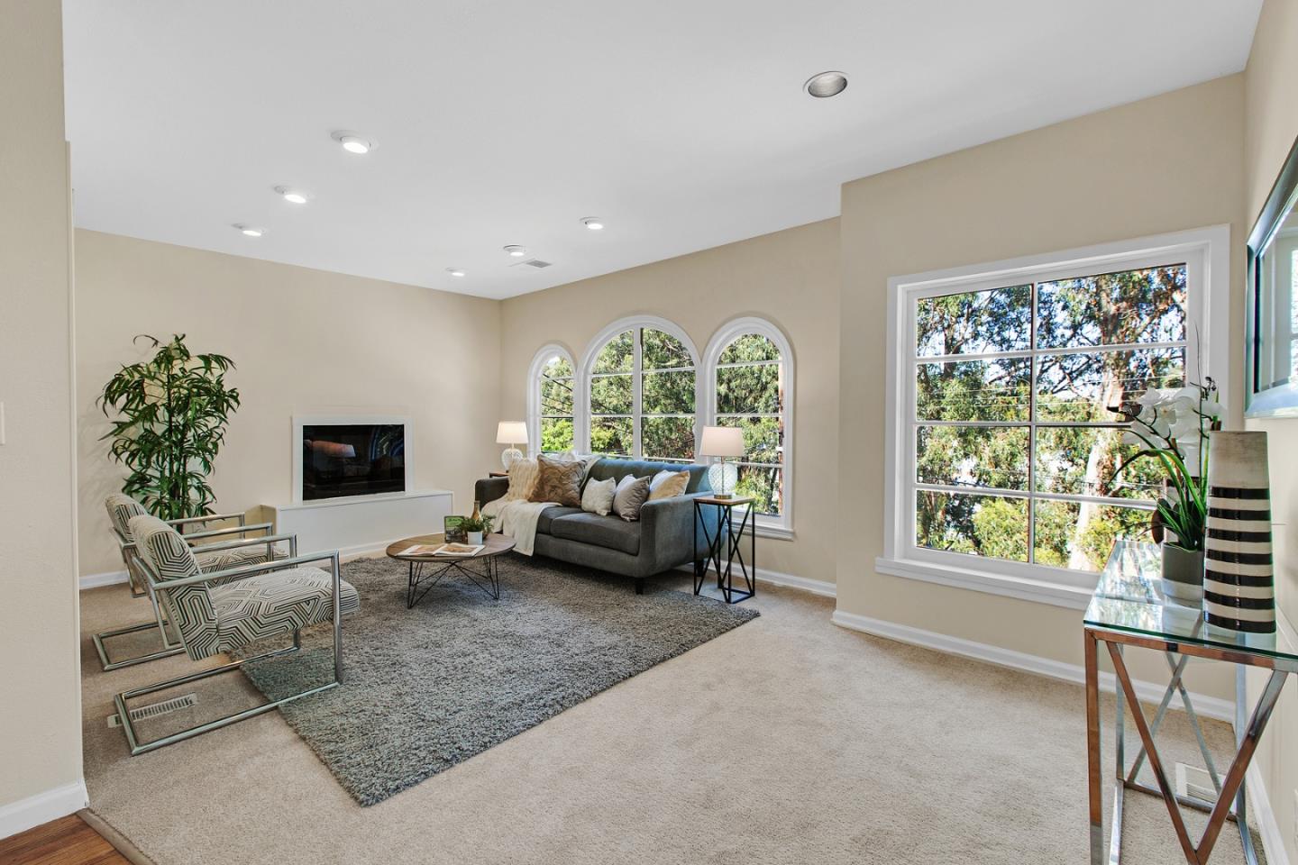 Detail Gallery Image 3 of 24 For 37 San Francisco Ave, Brisbane,  CA 94005 - 3 Beds | 2 Baths