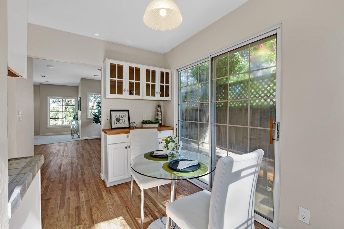 Detail Gallery Image 7 of 24 For 37 San Francisco Ave, Brisbane,  CA 94005 - 3 Beds | 2 Baths