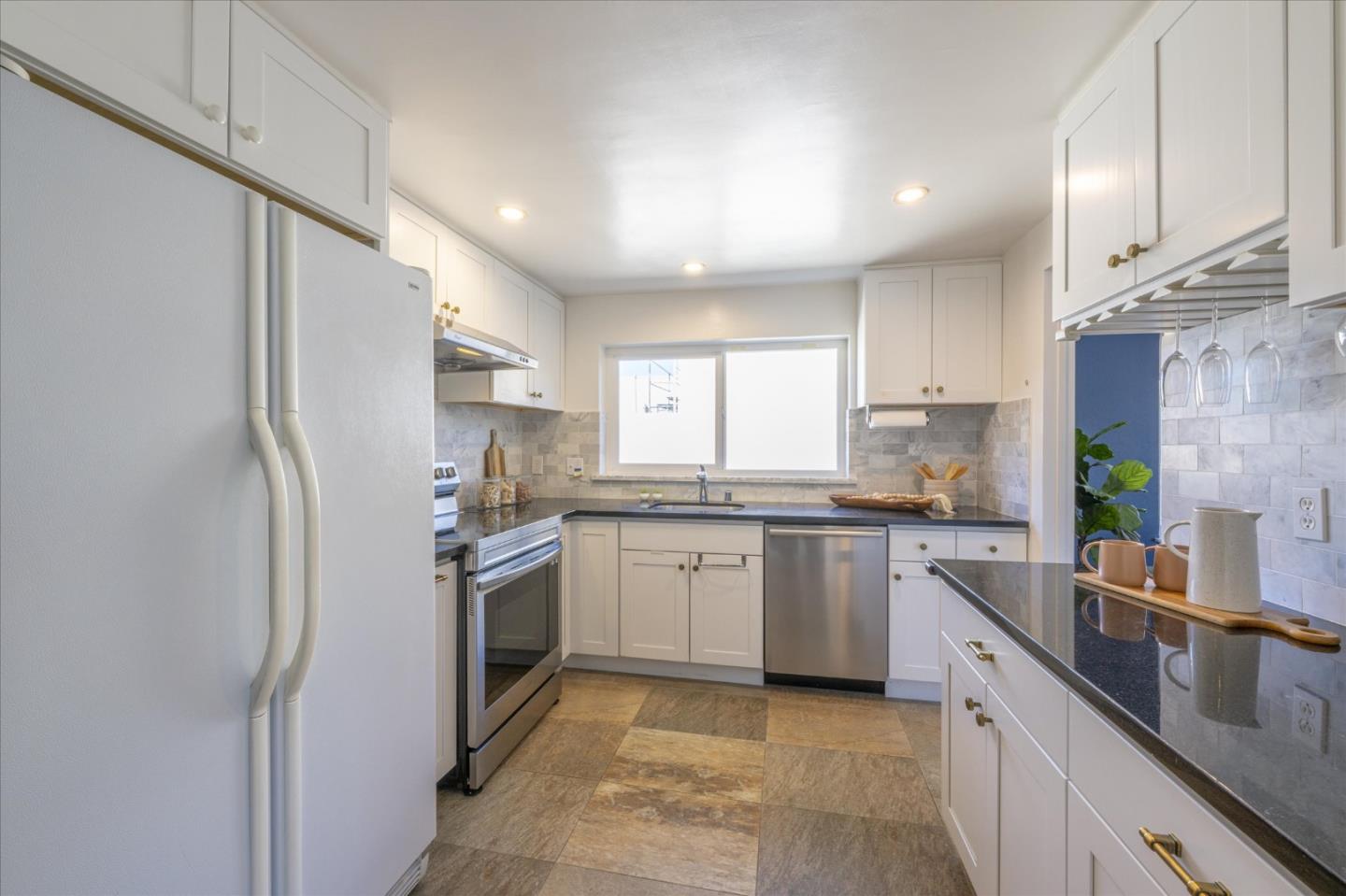 Detail Gallery Image 14 of 28 For 225 Virginia Ave Ph-D,  San Mateo,  CA 94402 - 2 Beds | 2 Baths