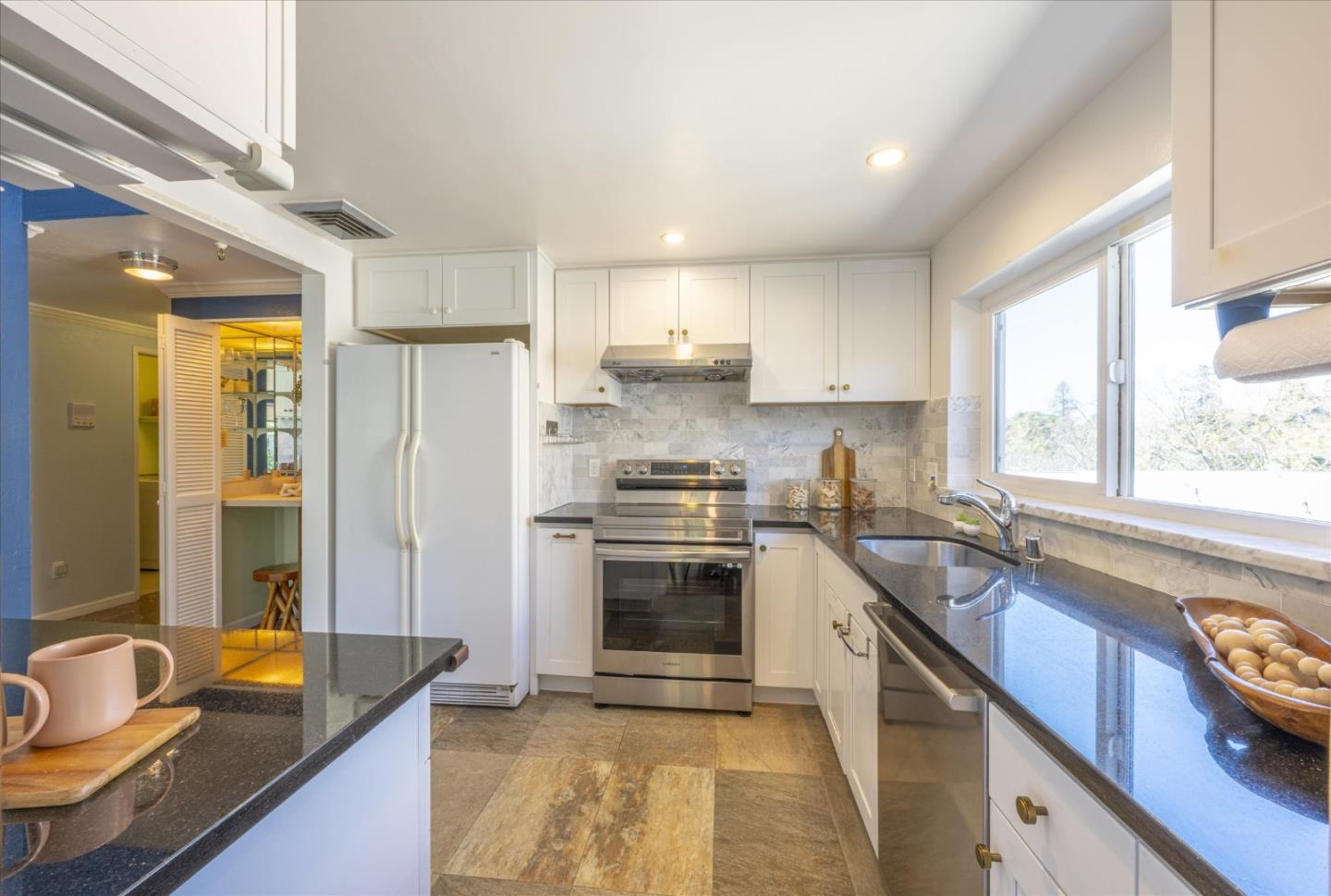 Detail Gallery Image 16 of 28 For 225 Virginia Ave Ph-D,  San Mateo,  CA 94402 - 2 Beds | 2 Baths