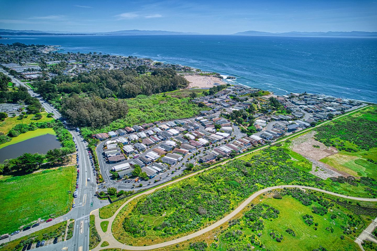 Detail Gallery Image 9 of 51 For 2395 Delaware Avenue #126,  Santa Cruz,  CA 95060 - 3 Beds | 2 Baths