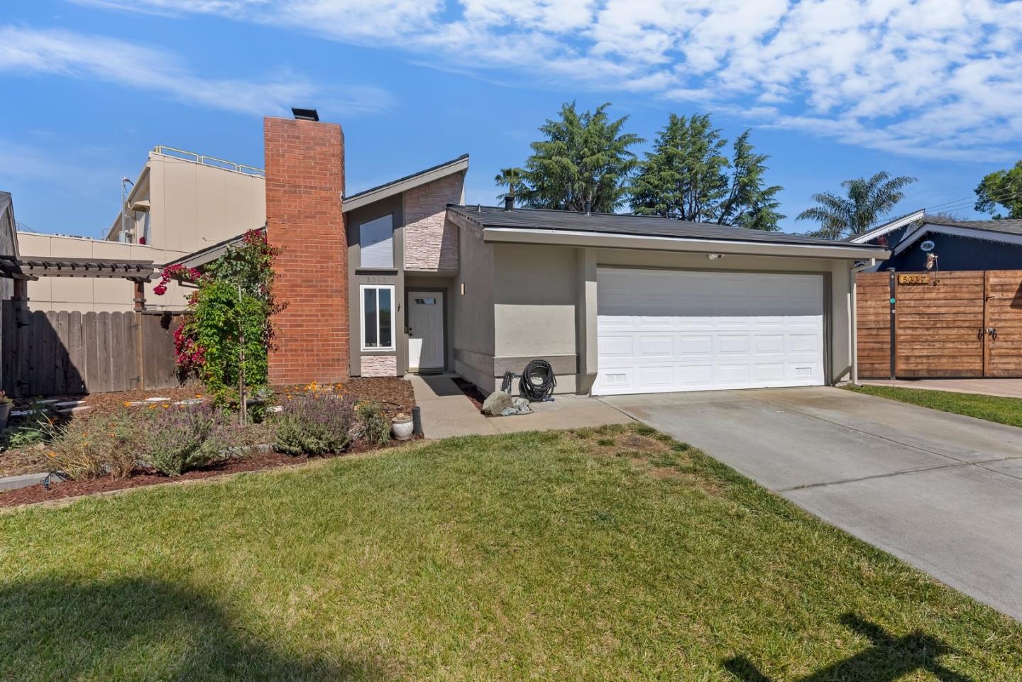 Front Image Thumbnail for ML82038426